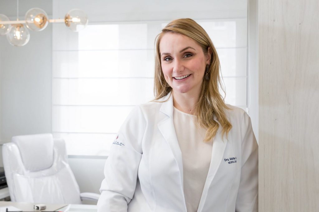 Cirurgia cerebral que ameniza sintomas do Parkinson é ofertada pelo SUS