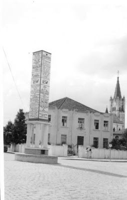 Obelisco construído na área central de Porto União