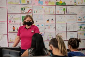 Escola Municipal Profª Maridalva de Fátima Palamar recebe laboratório de informática