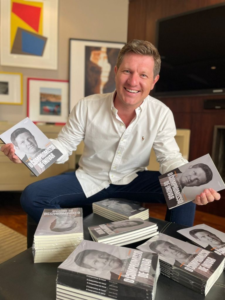 Santin Roveda lanca livro com prefacio de Jaime Lerner