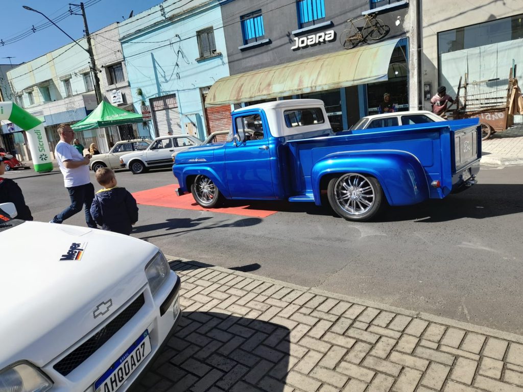 Vale do Iguaçu tem final de semana dedicado a carros clássicos 