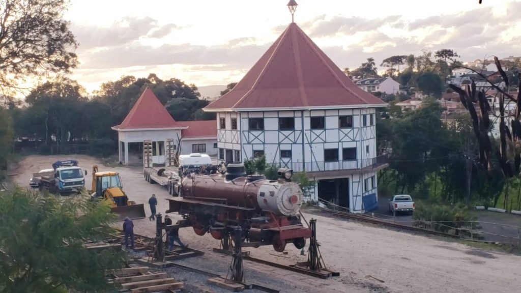 Locomotiva 310 de volta aos trilhos 