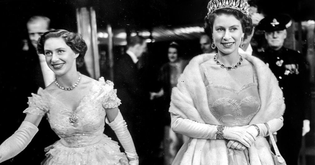 A vida de Elizabeth II nas páginas de O Comércio 