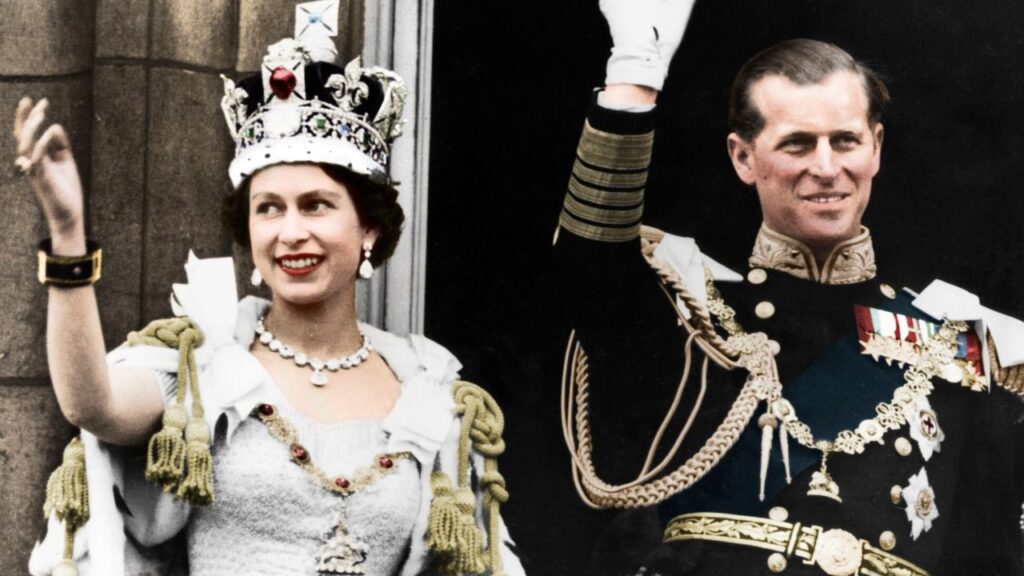 A vida de Elizabeth II nas páginas de O Comércio 