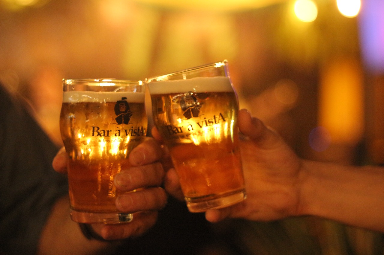 Bar a Vista proporciona experiencia para apreciadores de chopp