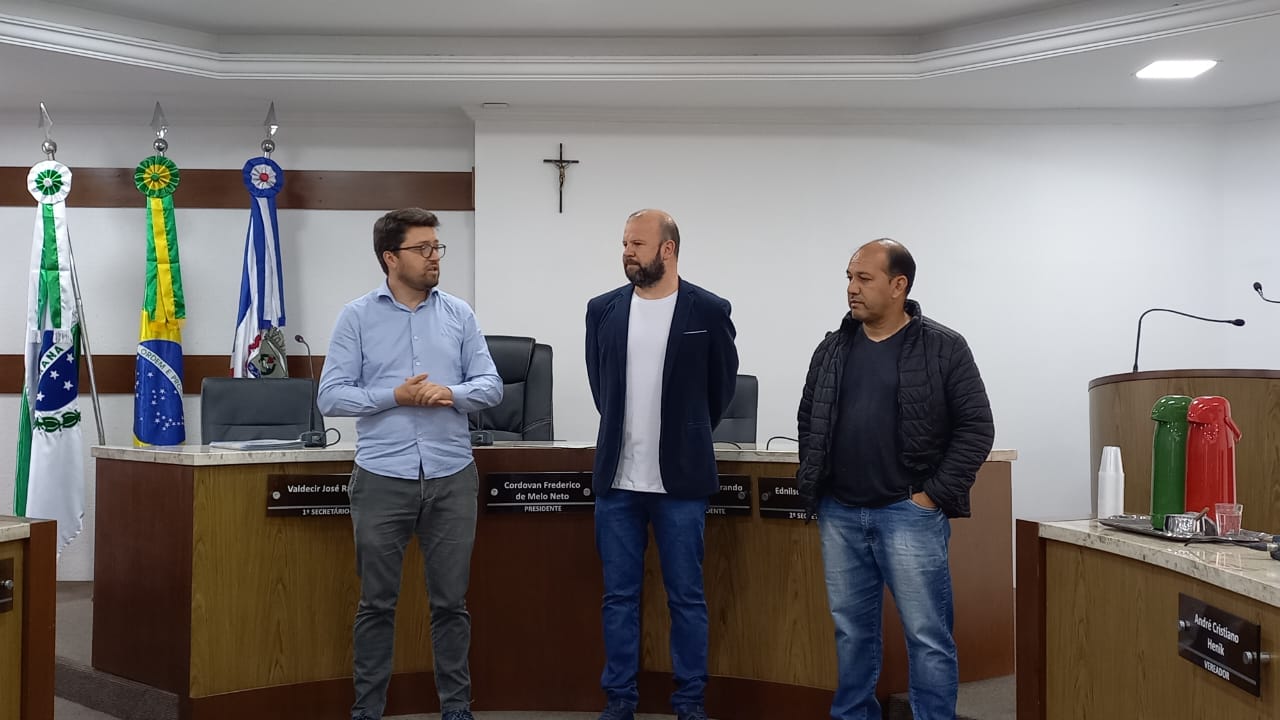 Ednilson de Godoy assume secretaria e Clodoaldo Goetz é empossado vereador
