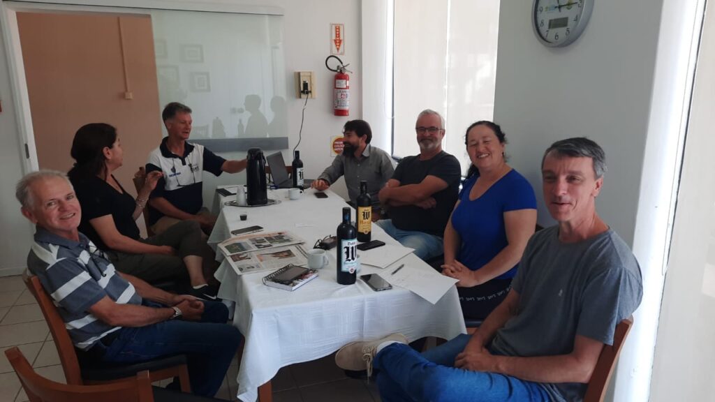Equipe técnica viabiliza construção de equipamentos no Morro da Cruz 