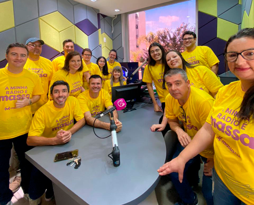 equipe da massa fm vale do iguaçu