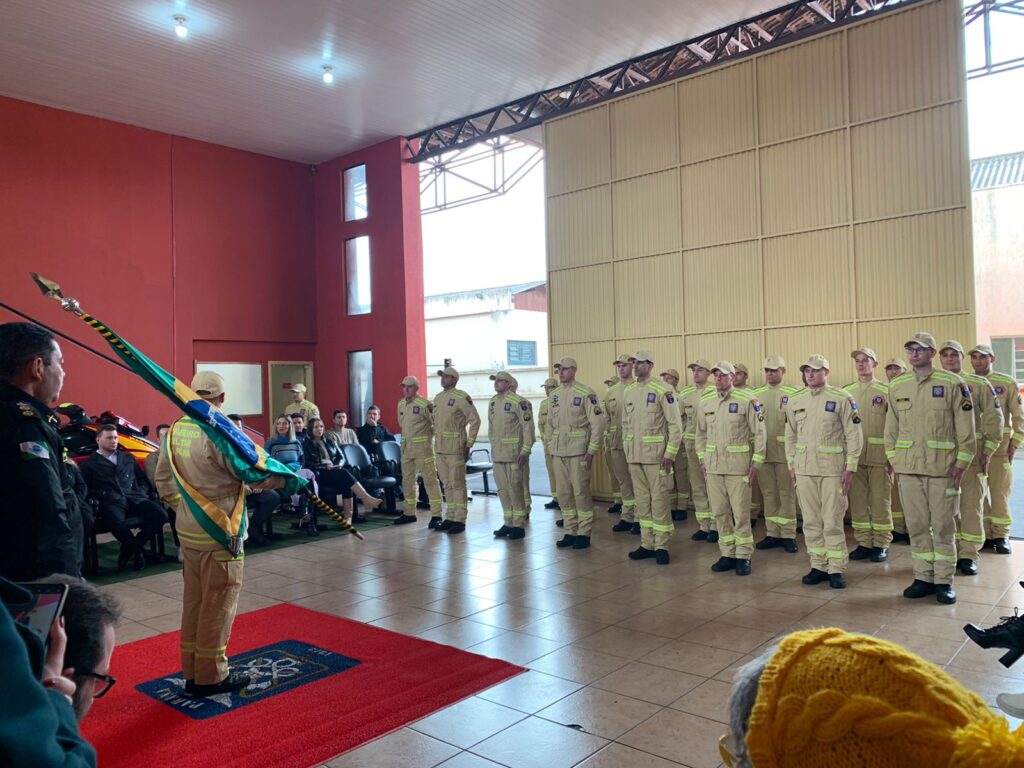 Corpo de Bombeiros de União da Vitória recebe reforço de 14 soldados