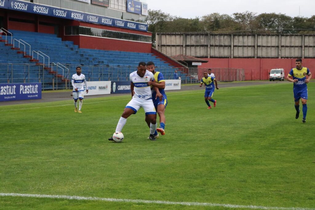 Iguaçu não segura vantagem e amarga permanência na Segunda Divisão
