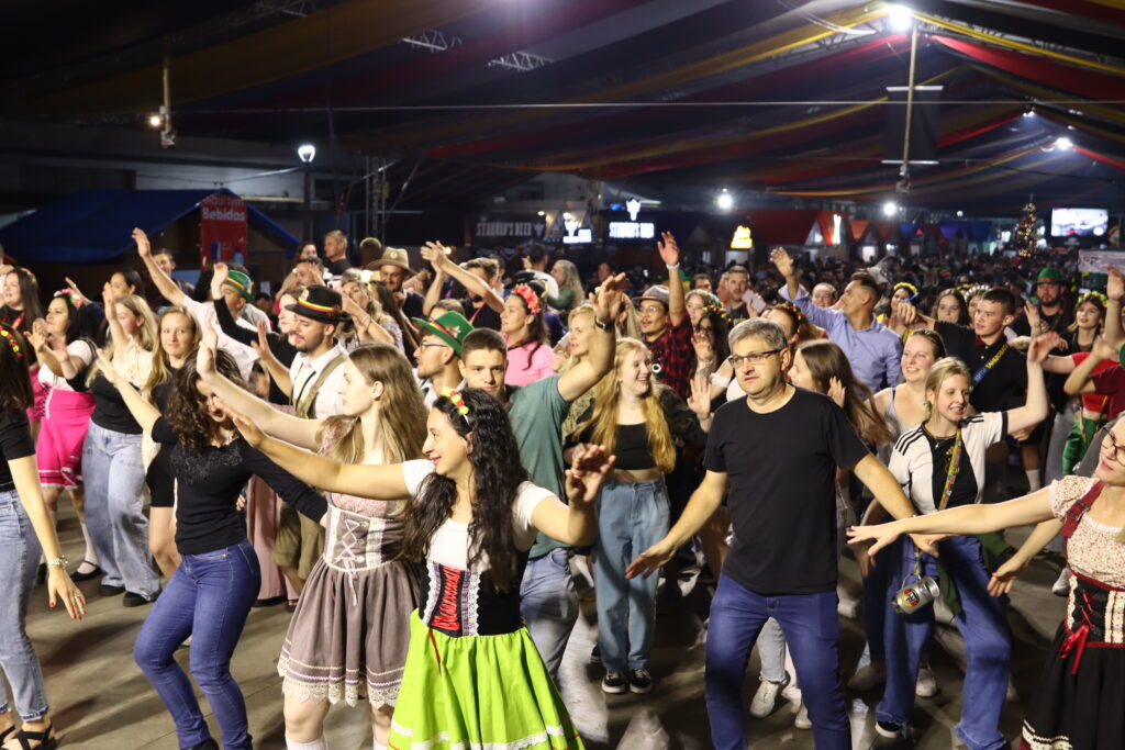15ª edição da Festa Nacional do Steinhaeger e do Xixo movimenta o Vale do Iguaçu