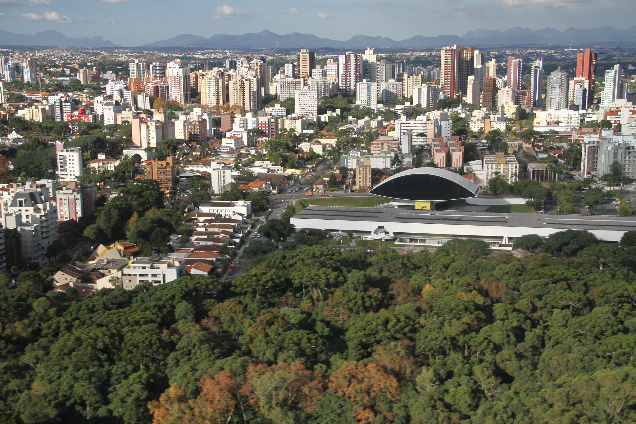 COLUNA PELO PARANÁ: Capital
