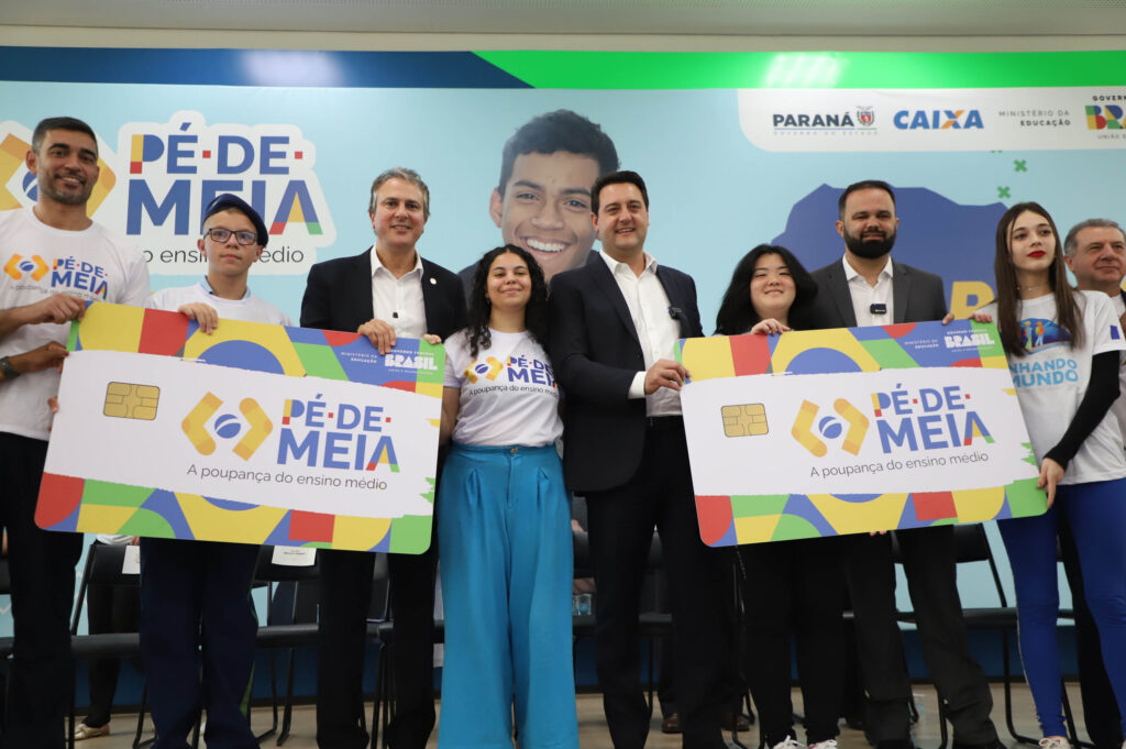 Com 89 mil estudantes do ensino médio elegíveis, PR adere ao programa Pé-de-Meia
