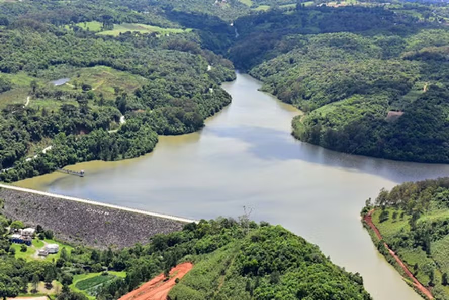 RS lamenta tragédia causada pelas chuvas e SC envia ajuda