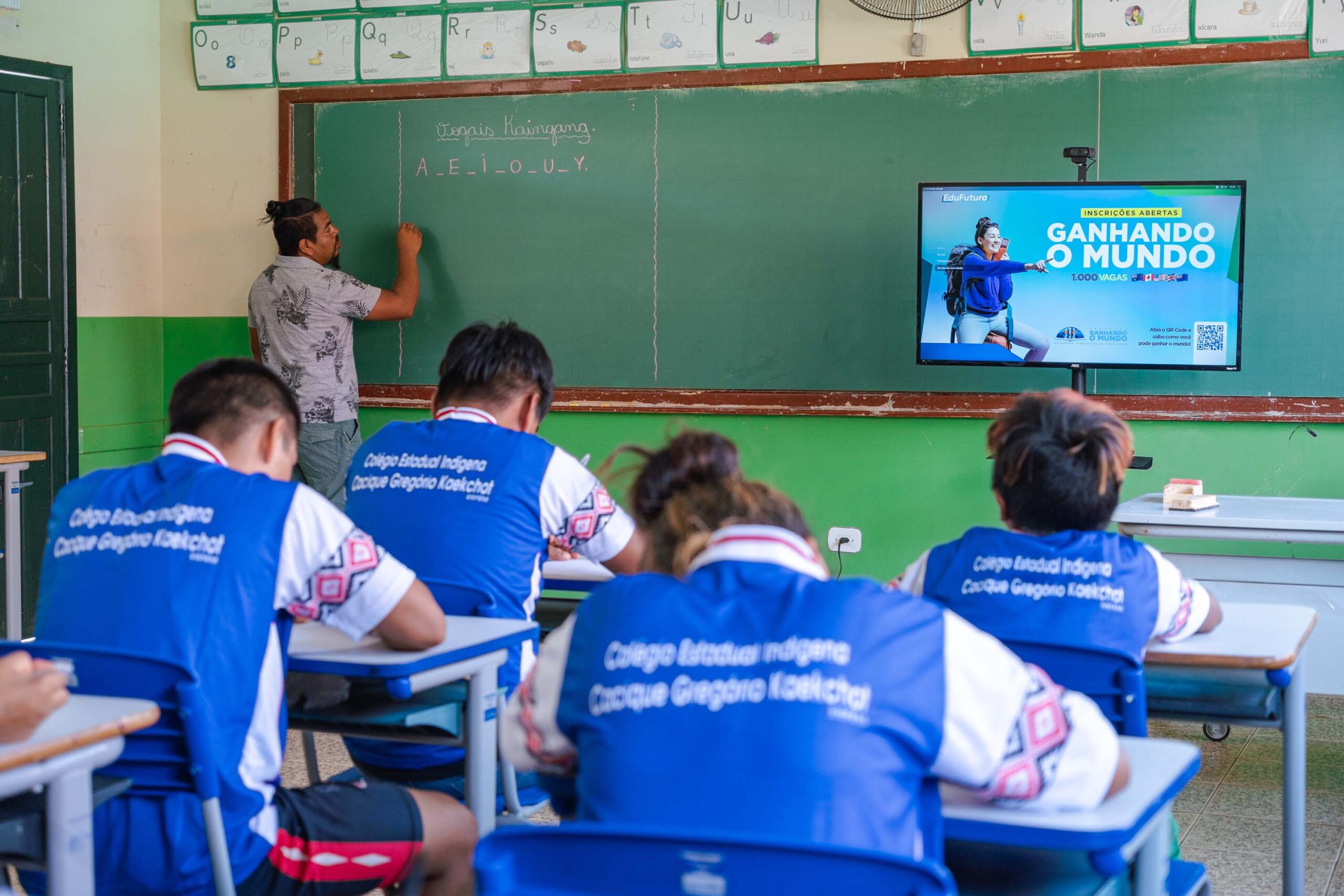 COLUNA PELO PARANÁ: Alfabetização
