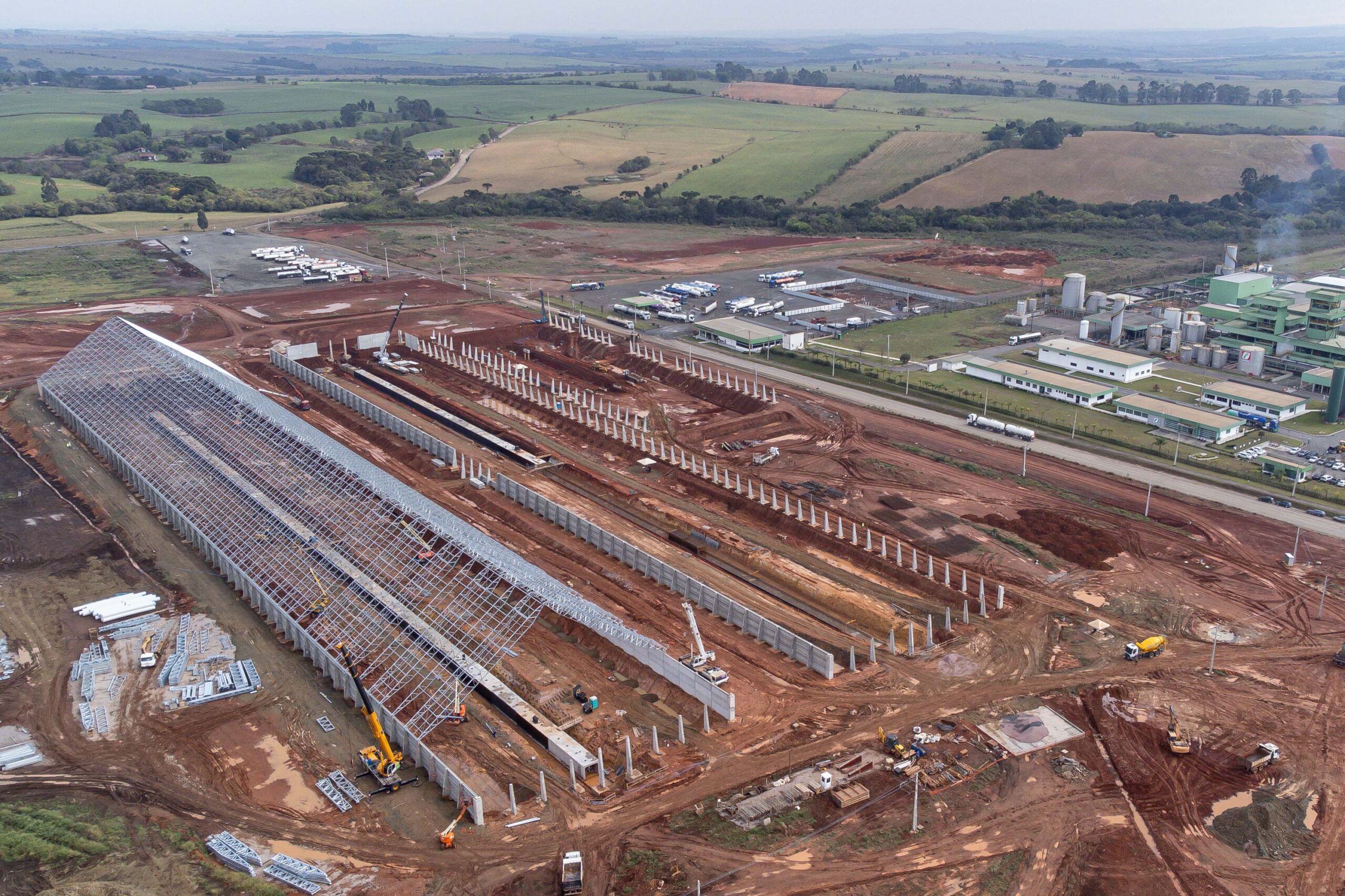 COLUNA PELO PARANÁ: Pólo industrial