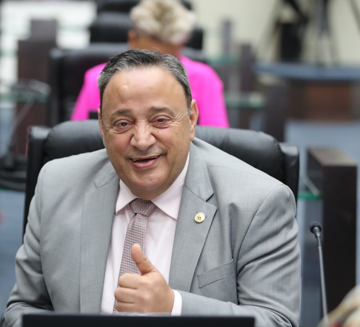 Deputado Hussein Bakri comemora posição do Paraná como 4ª maior economia do país