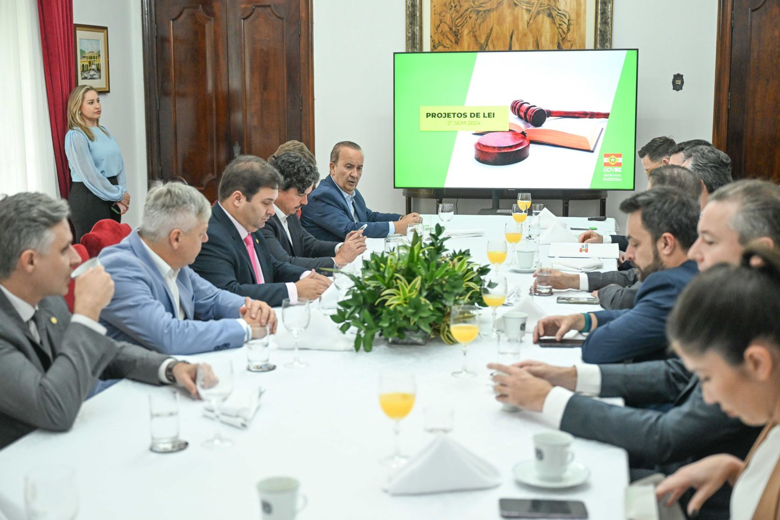 COLUNA PELO ESTADO: Governo apresenta nova proposta de Pacote Fiscal