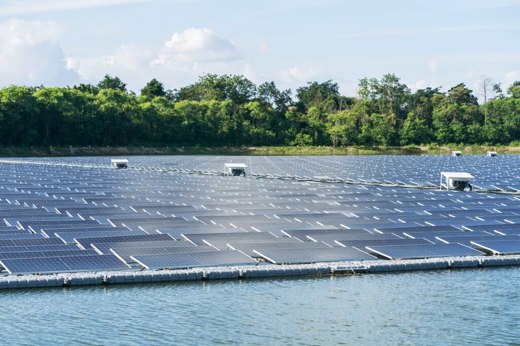 COLUNA PELO PARANÁ: Usina solar flutuante
