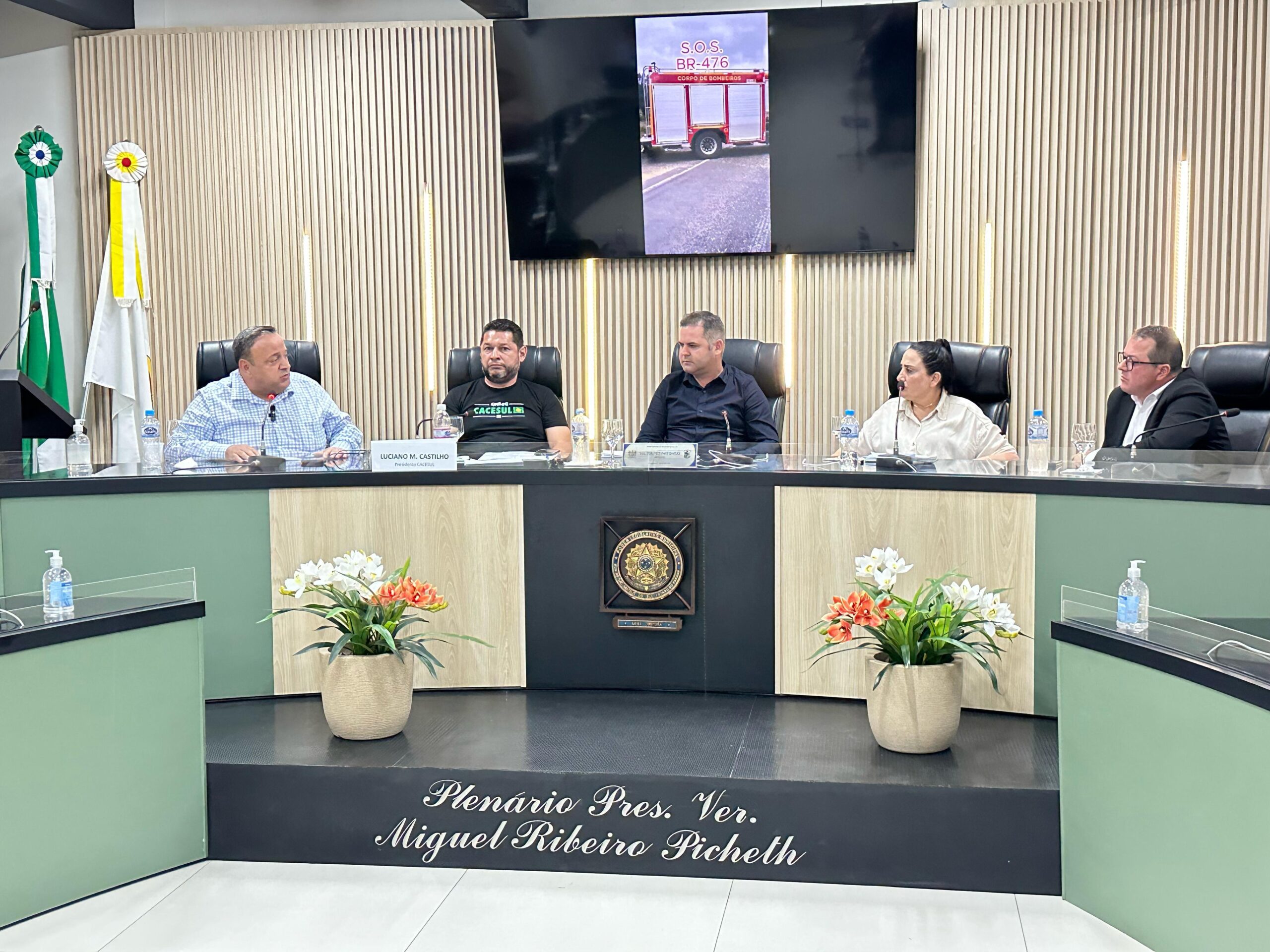 Hussein Bakri participa de reunião pública e busca de solução para situação da BR-476