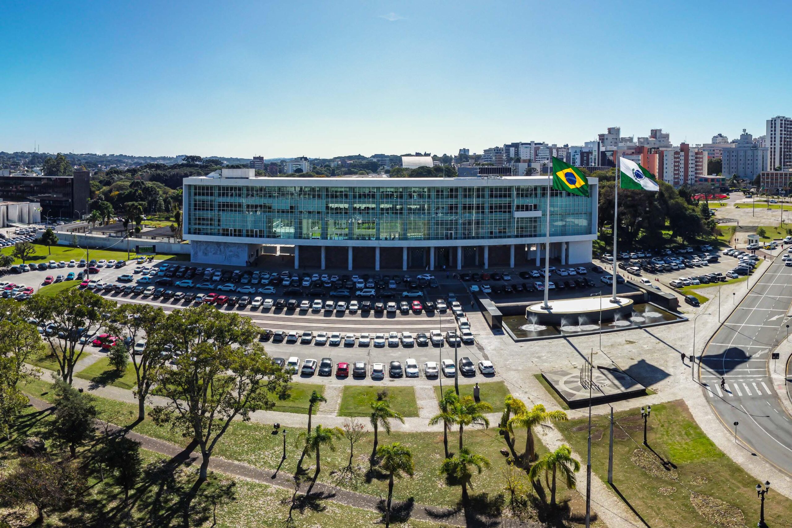 COLUNA PELO PARANÁ: Financeiro