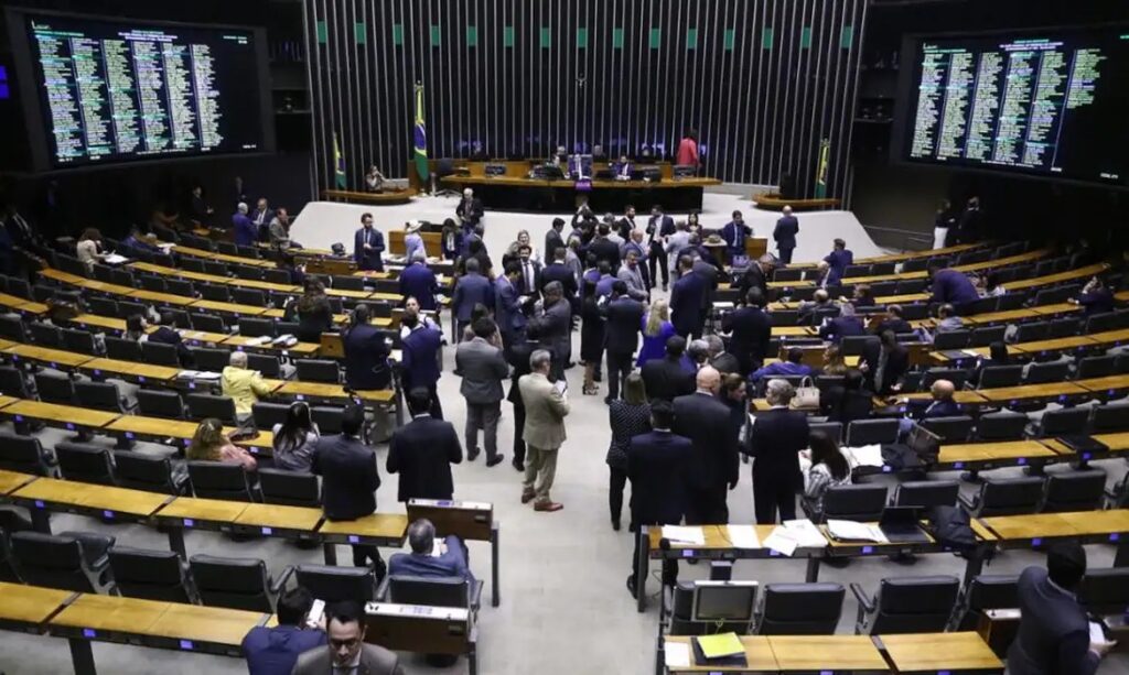 COLUNA PELO ESTADO: Aumento de Cadeiras: onde SC entra nessa conta?